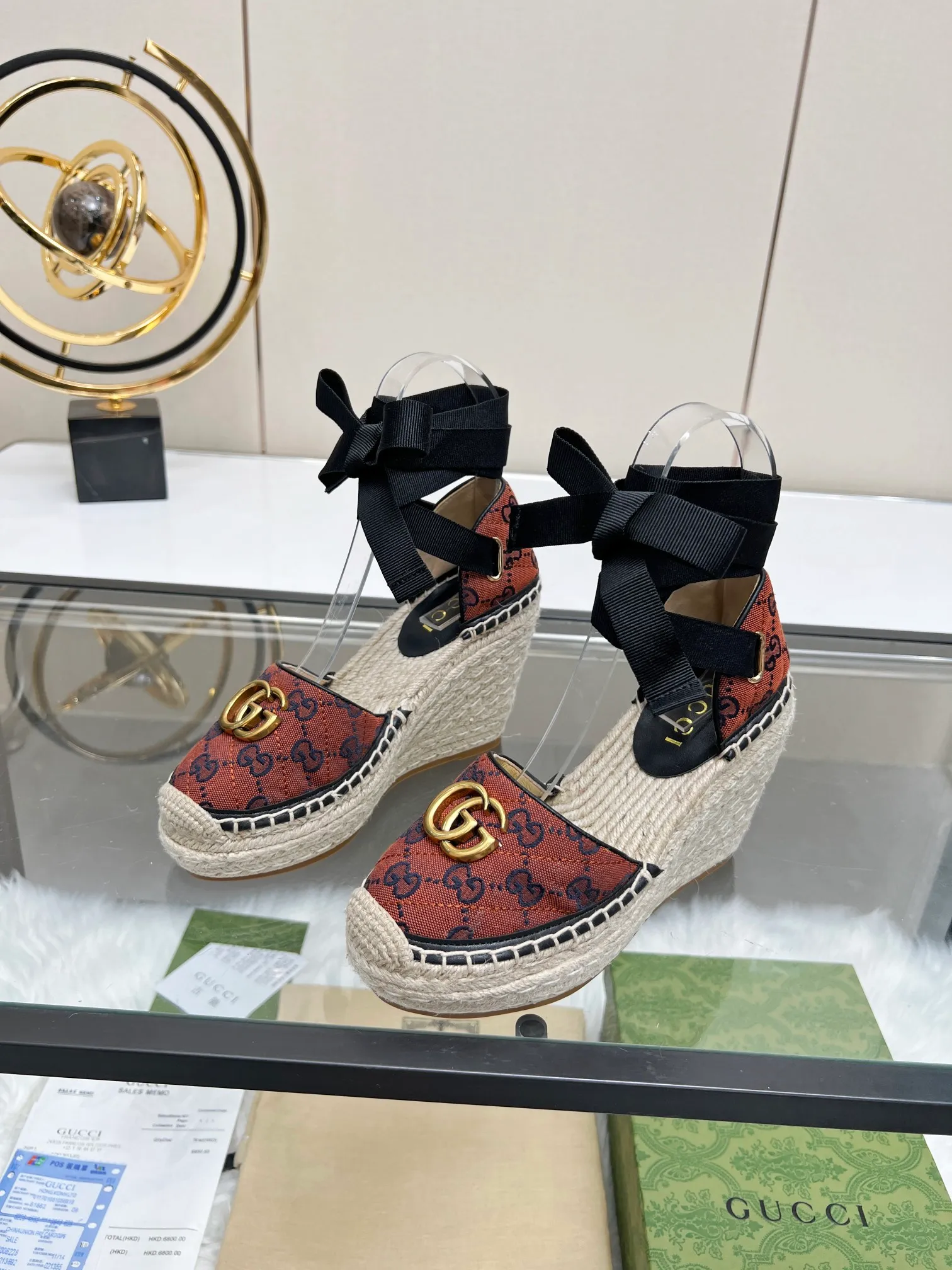 👟👟Ex-factory price 440👟👟 GUCCI wedge fisherman sandals, thick-soled straw, high-end quality, fabric: double G fabric, electric embroidery, lining: mixed sheepskin lining, yardage: 35 ~ 42, color: light blue. Dear new and old customers, the picture has been updated, please transfer the image to change. The upgraded version of the wedge heel currently has more than 40 colors. Transfer the image and sell it.